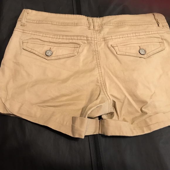 SHORTS - Picture 2 of 2